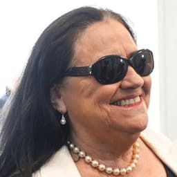 Tumi7