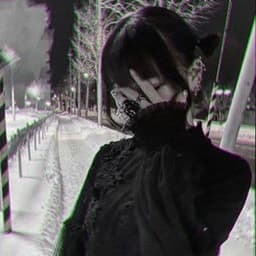 eiffaNN--