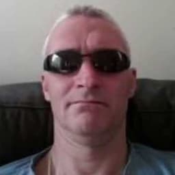 Stuart0