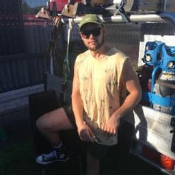 UplnSmOkE