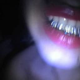 hoIIymoIIy