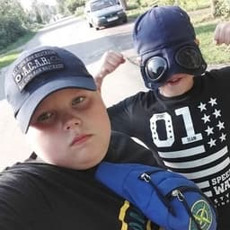 G318