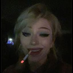 pe4eHka8